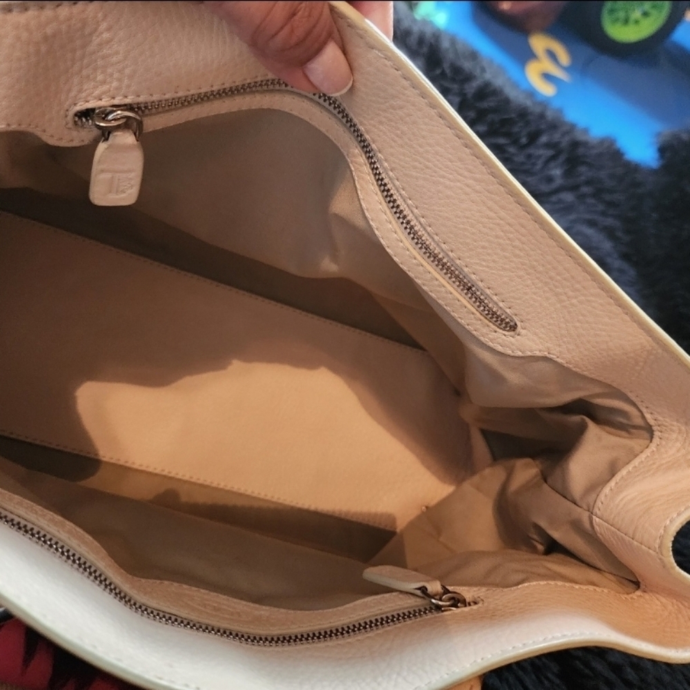 Authentic Tods - Picture 7 of 11
